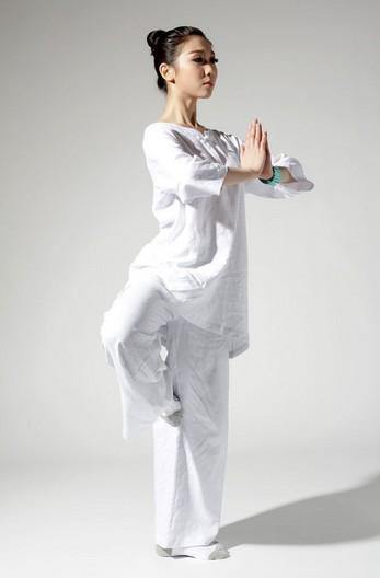 选择舒适,撇开传统的瑜伽服