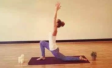 深圳瑜伽教练培训学校哪里好？