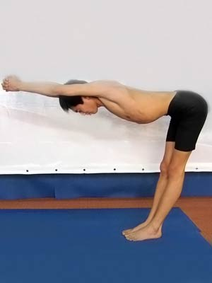 男人练瑜伽，分享一个体式