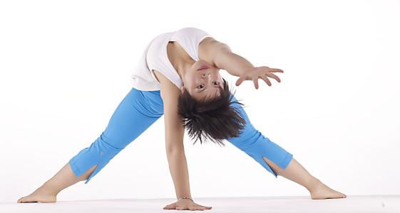 如果你想练习瑜伽，那么必须有一些东西是要去知道的，接下来小编就给大家分享几个知识点。