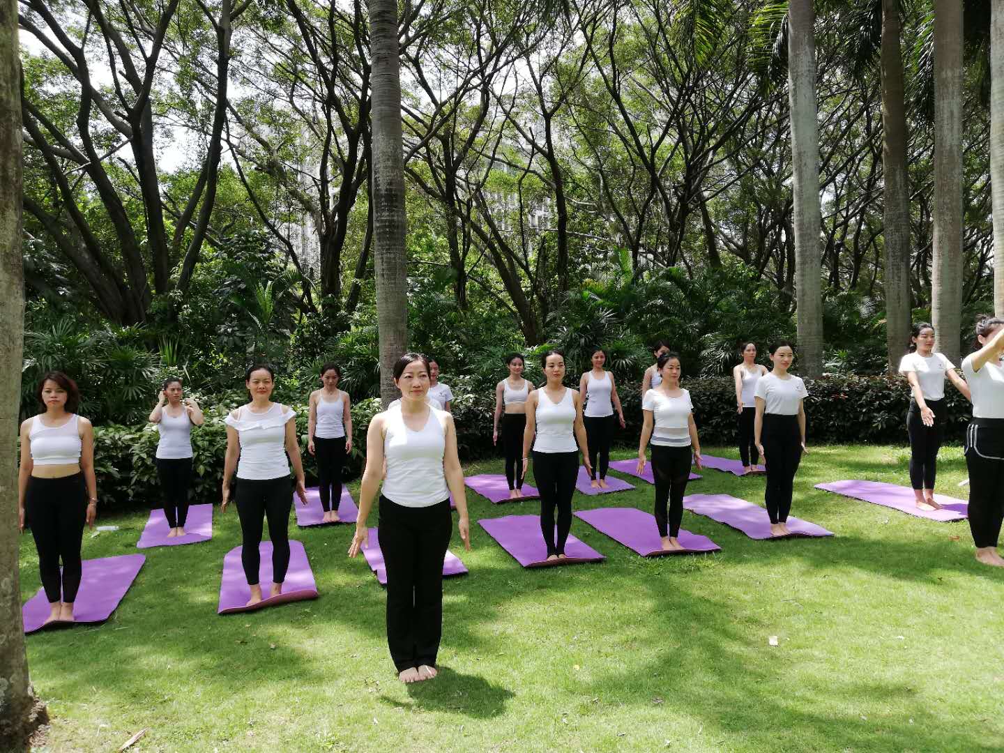 瑜伽教练工资一般多少？