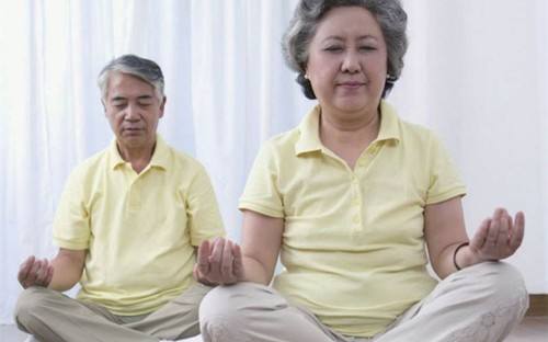 老年人适合练瑜伽吗？