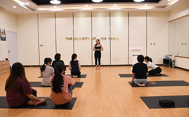 饭后可以瑜伽吗？瑜伽应该什么时候练习最好？