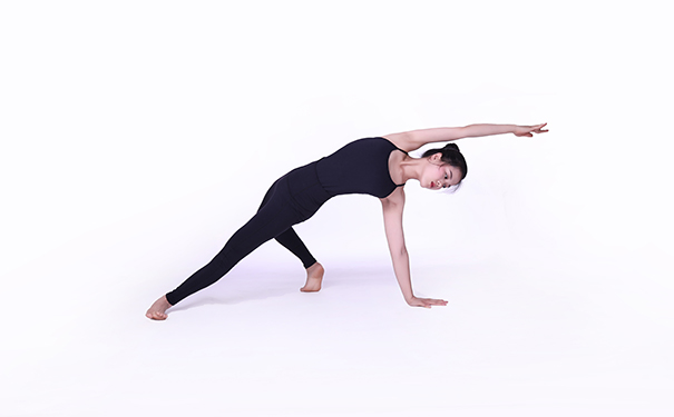 理疗瑜伽图片，看完是不是想练？