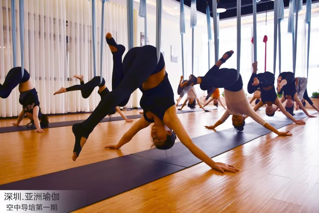【空中瑜伽】10月6日—9日来亚协瑜伽体验「飞一般的感觉」！