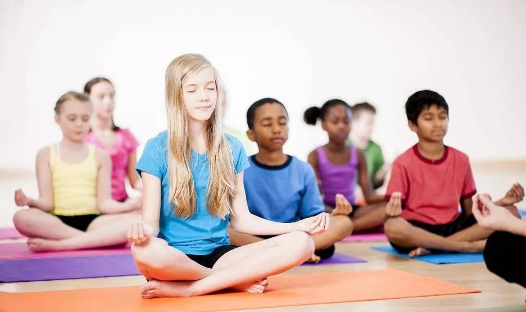 为什么儿童瑜伽需要专业的瑜伽教练？