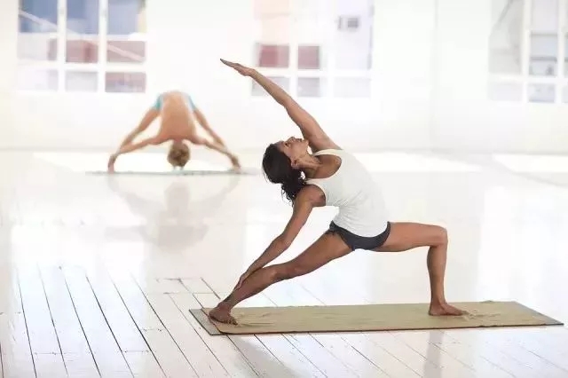 瑜伽拉伸真的只是简单的拉伸吗？