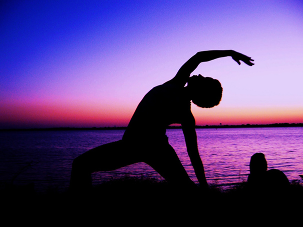 精准瑜伽是什么，和艾扬格瑜伽有什么关系？