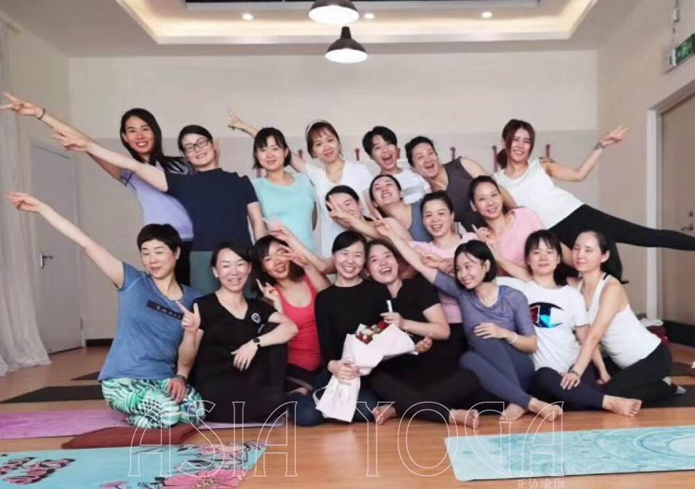 深圳亚协瑜伽第223届瑜伽教练全日制班毕业啦！