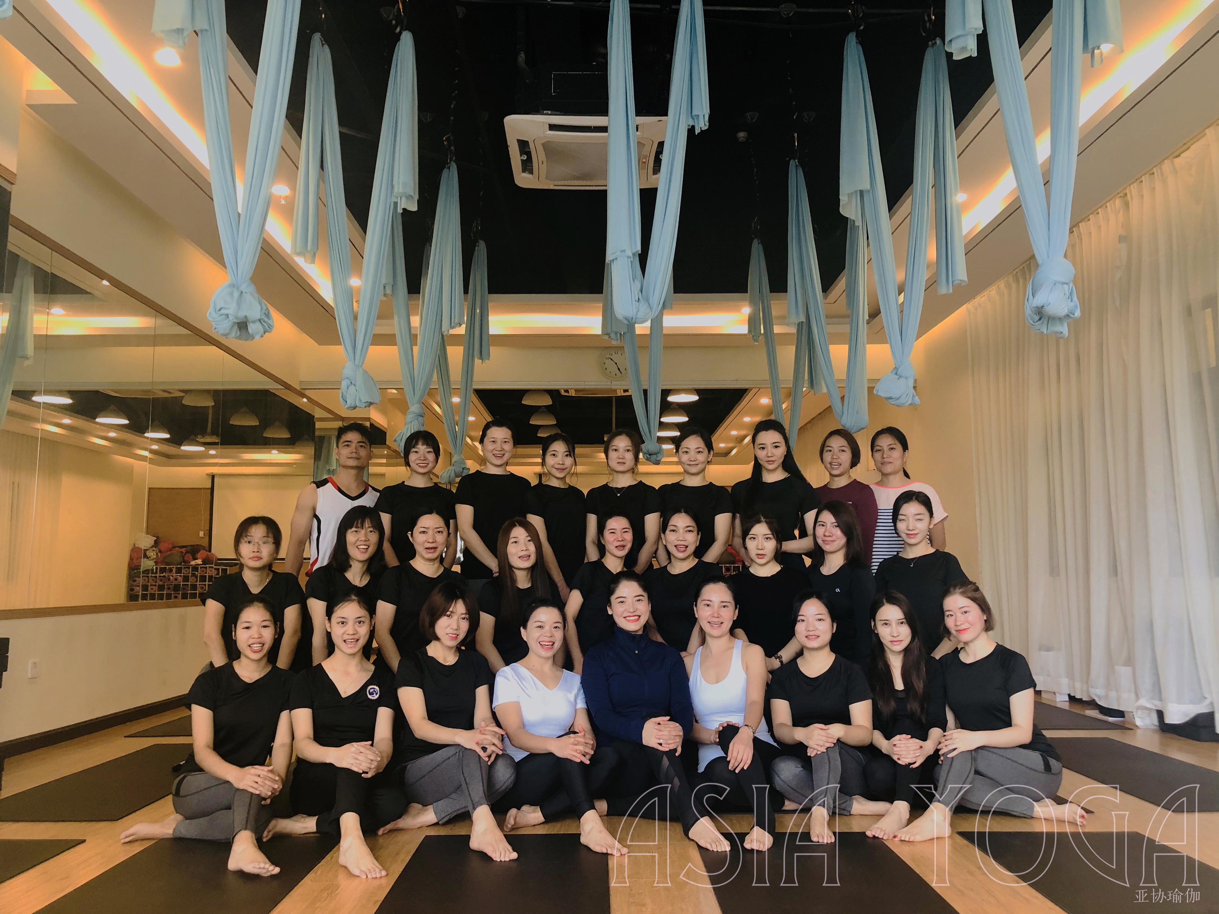 深圳亚协瑜伽第227届瑜伽教练培训全日制开班啦！
