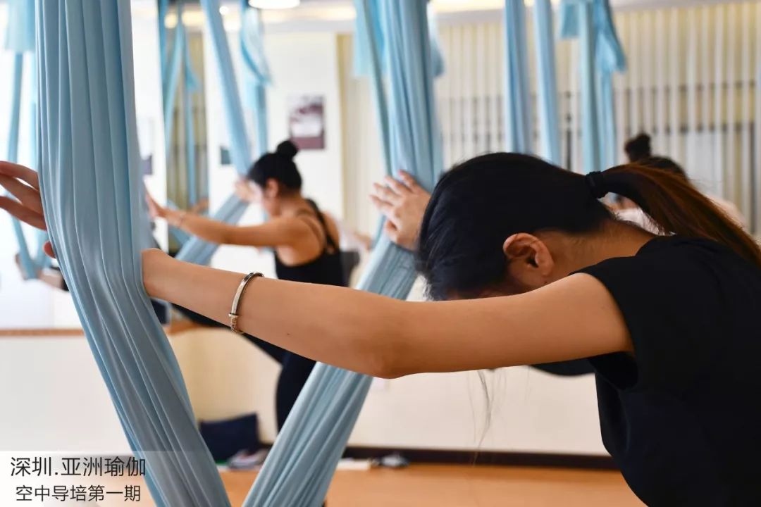 瑜伽教练赚钱吗？怎么赚钱呢？