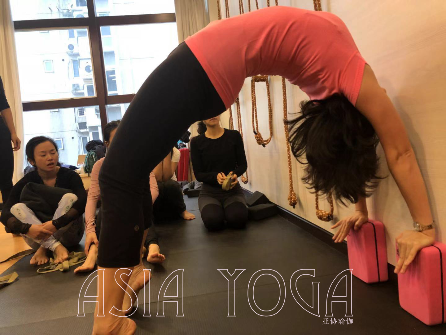 知名的瑜伽学校怎么选择？