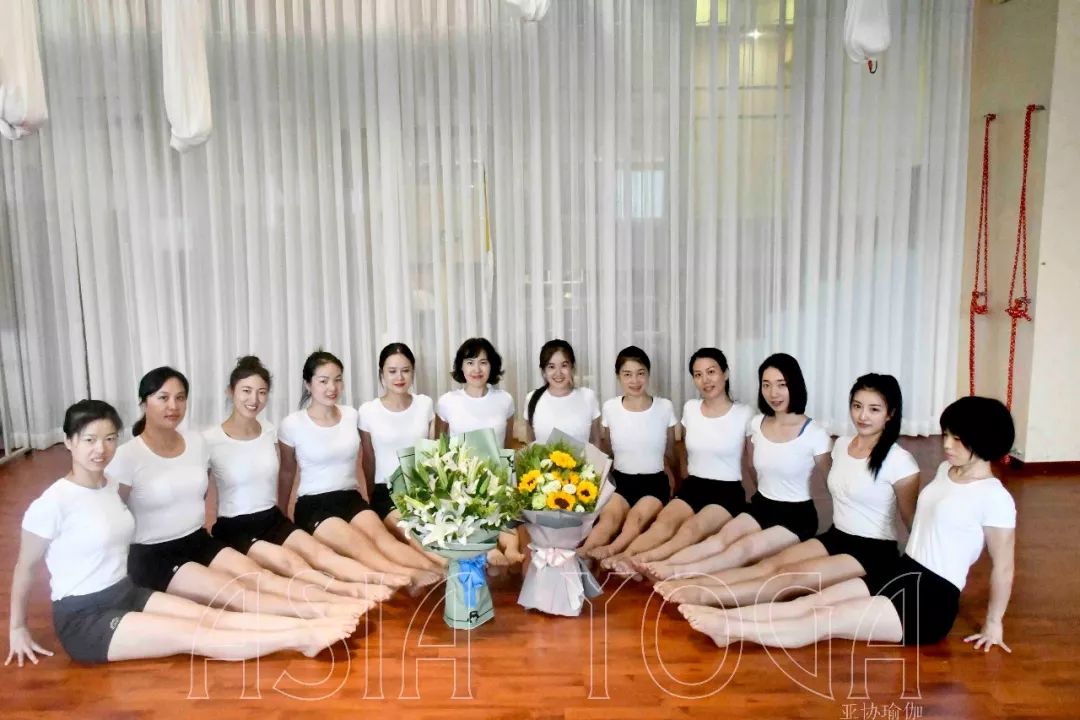 【心得分享】208届瑜伽教练班春跃女士—200个小时的瑜伽练习